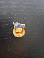 Original FDJ Abzeichen "Für Gutes Wissen" in Gold DDR