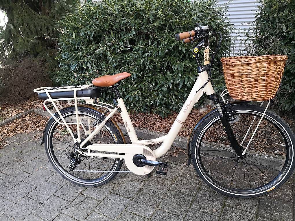Biciclette: Stylisches Aluminium E-Bike – Usato da Lyssach venduto da Hoferbike