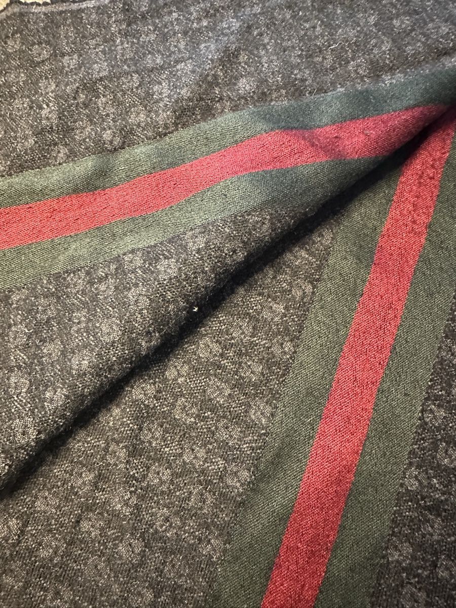Gucci Sciarpe: Gucci Schal – Usato da Zürich venduto da dan_bxq2 2