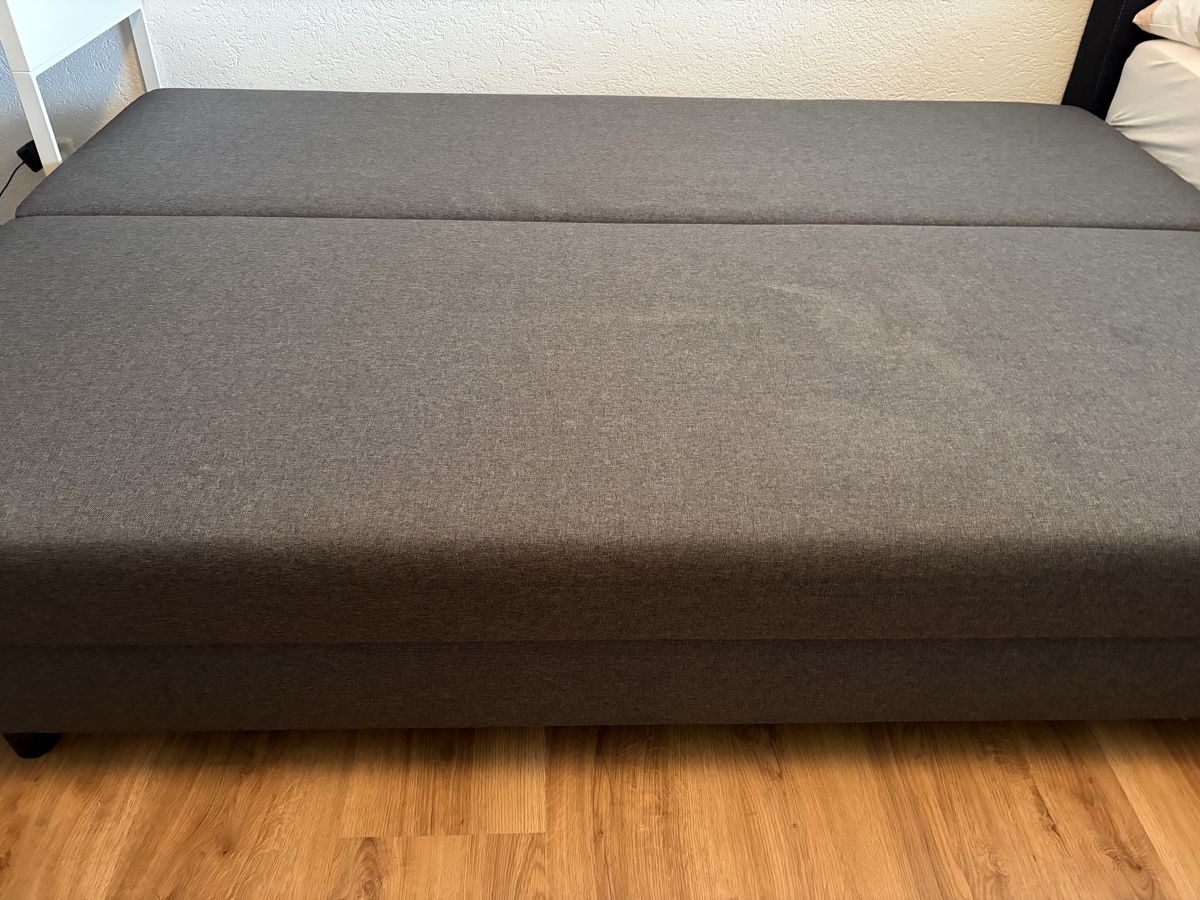 Sofas: 3-er Bettsofa, grau – D'occasion à Lachen SZ par andysbm 2