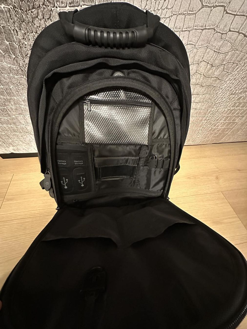 Alienware Rucksäcke: Alienware Rücksack  – Gebraucht aus Sevelen von  5