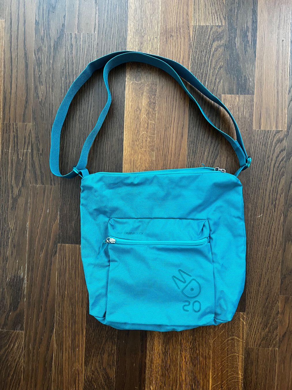 Mandarina Duck Taschen für Damen: Mandarina Duck Schultertasche – Neu (gemäss Beschreibung) aus Schwerzenbach von neonsternschnecke