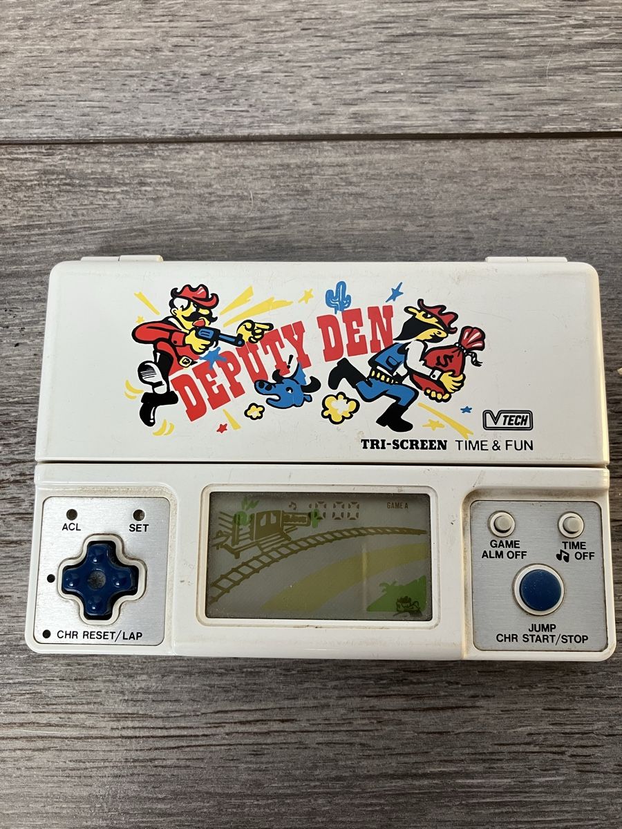 Console: Jeu Électronique Vintage Deputy Den - Vtech – Usato da Cottens FR venduto da Mitchum 2