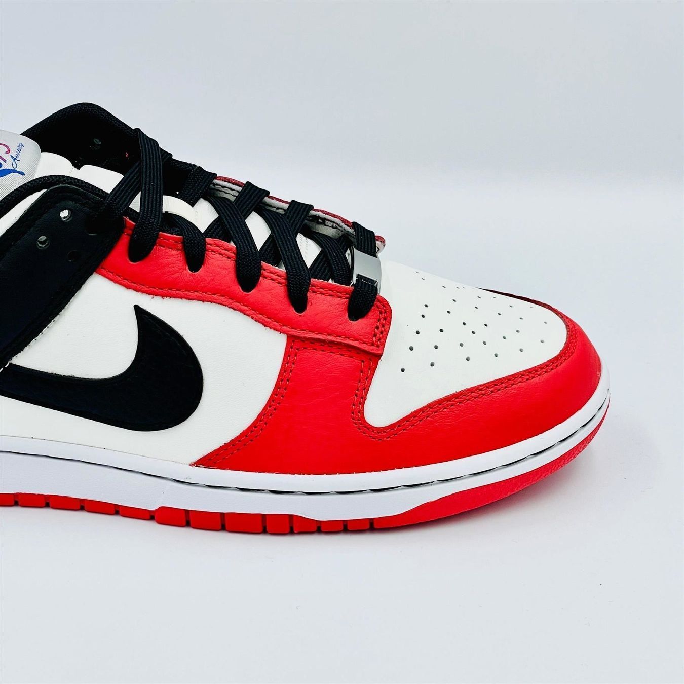 Nike Scarpe da uomo: Nike Dunk Low EMB NBA EU 44 – Nuovo e nell'imballaggio originale da Erlinsbach venduto da sasneakers 2