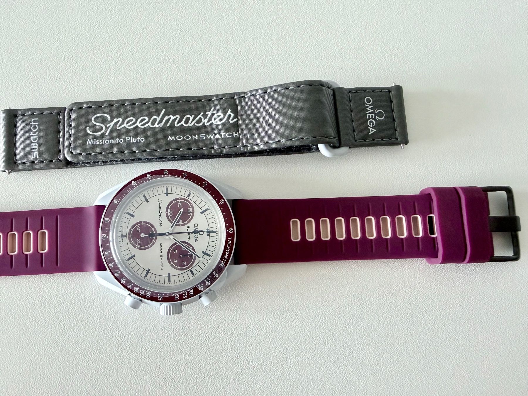 Swatch Orologi: OMEGA x SWATCH Mission to Pluto "Bordeaux", NO box & papers – Nuovo (secondo la descrizione) da Le Mont-sur-Lausanne venduto da LycaGallery 1