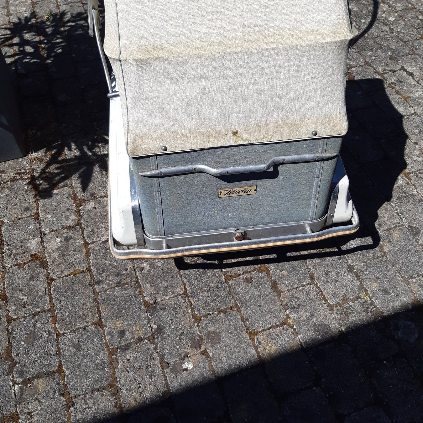 Kinderwagen: Kinderwagen Helvetia 1950 – Gebraucht aus Subingen von sandstrasse 6