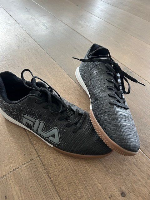 Fila Scarpe per ragazzi: Fila Hallenschuh neu – Usato da Küssnacht am Rigi venduto da Uvaan 2