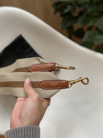 Stylischer Celine Tragegurt Canvas Beige Braun Gold