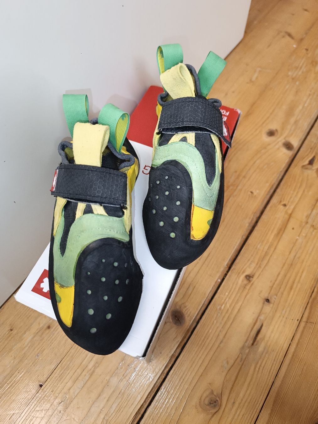 Scarpe da uomo: Kletterschuhe ocun oxi – Usato da tägerwilen venduto da ma_x_ne 1