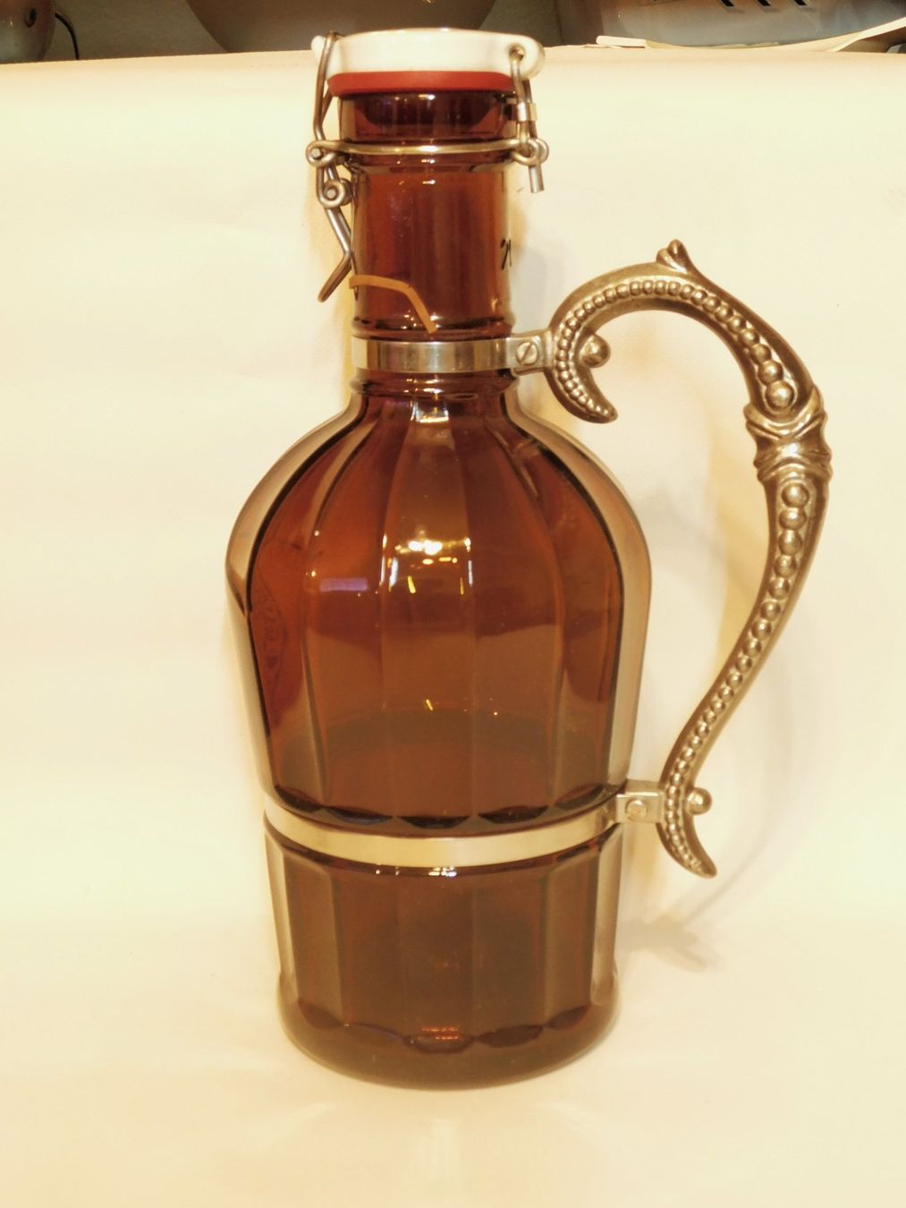 Karaffen: Vintage Bierkaraffe 2 Liter – Gebraucht aus Emmenbrücke von Ulisse-22