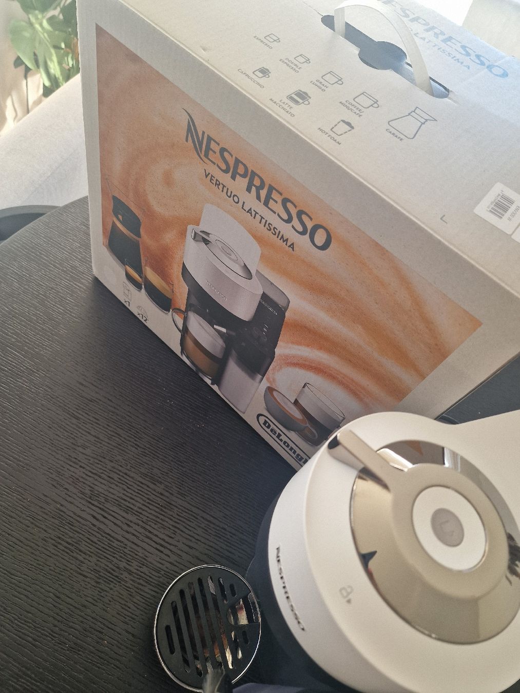 Nespresso Kaffeemaschinen & Espressomaschinen: Nespresso Vertuo Lattissima – Gebraucht aus Balgach von kimo1 1
