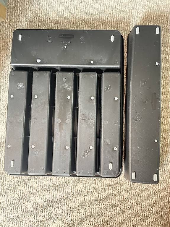 Contenitori & Simili: Besteckeinsatz Rubbermaid - neu – Nuovo (secondo la descrizione) da Uetendorf venduto da Anomis2015 3