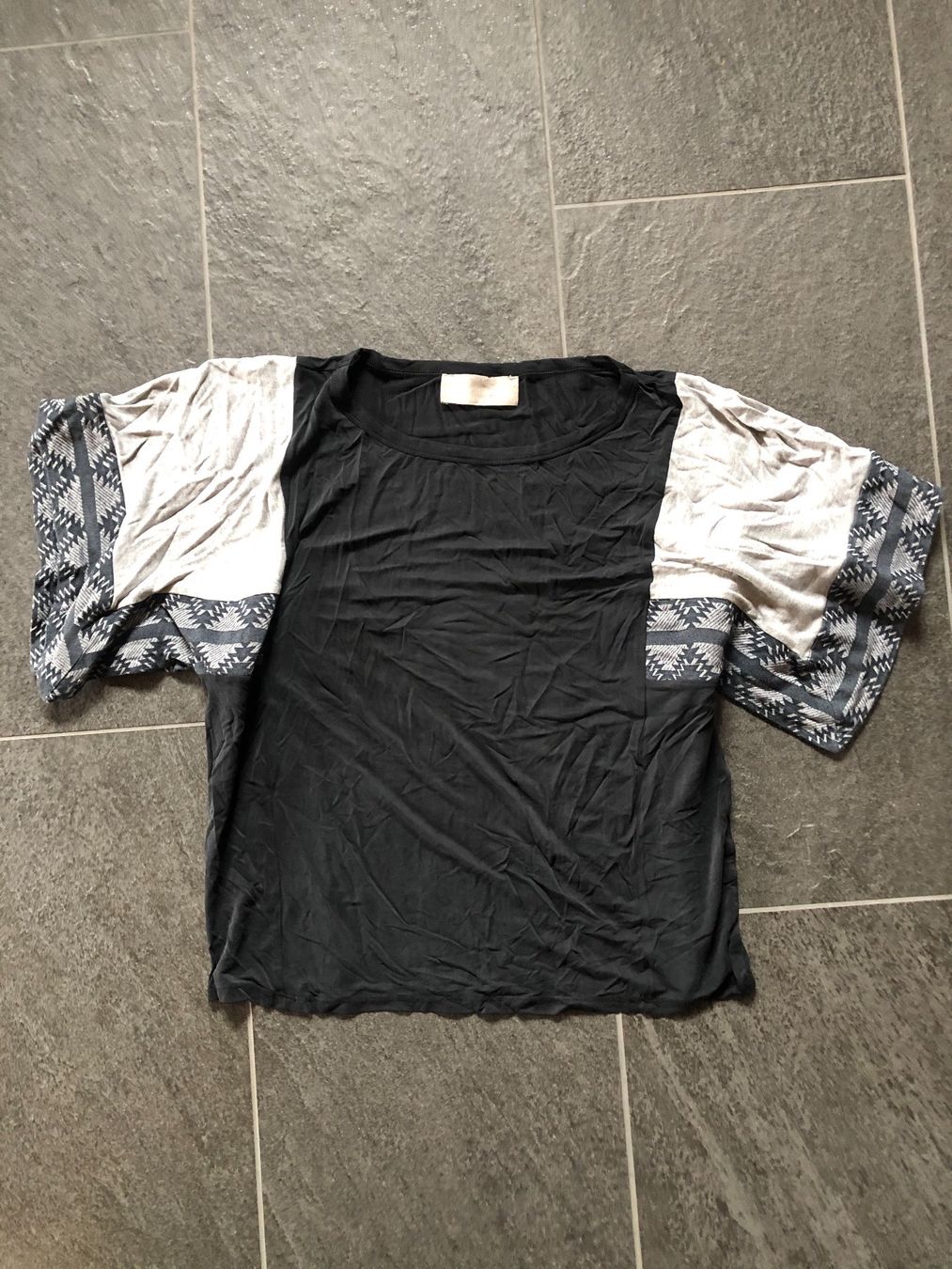 Zara T-Shirts: Tshirt – Gebraucht aus Schaffhausen von lua_9yfq