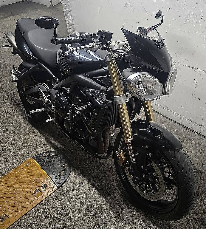 Strasse: Street Triple 675cc 2012 Triumph – Gebraucht aus Genève von flo_g7xr