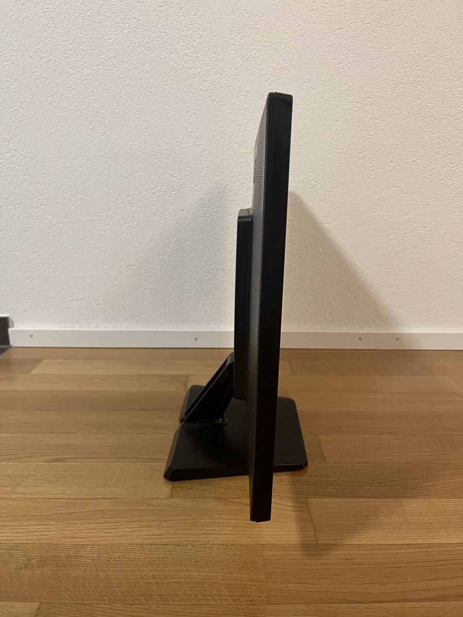 Monitor: LG 22 Zoll Bildschirm – Usato da Zürich venduto da janasza 1