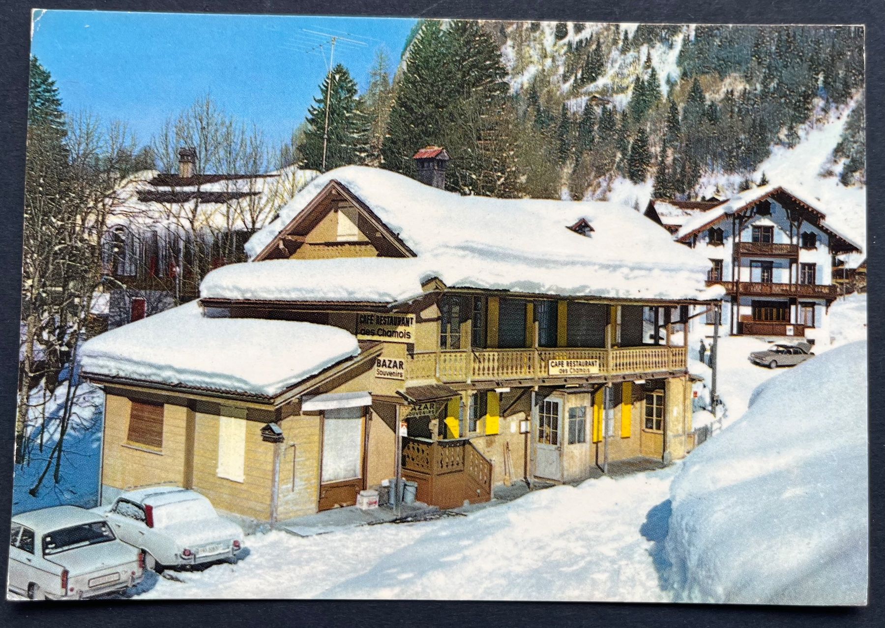 Cartoline postali: Les Plans/ Hôtel restaurant du Chamois, Oldtimer Autos – Usato da Ostermundigen venduto da DaxKarten-75