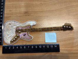 Aufnäher mit Pailletten / Gitarre