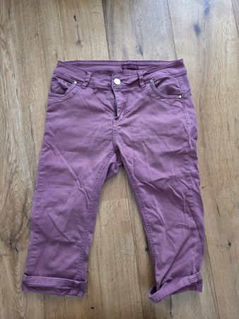 Capri Hose Chicoree, Grösse XS, 34 Dreiviertelhose, rot