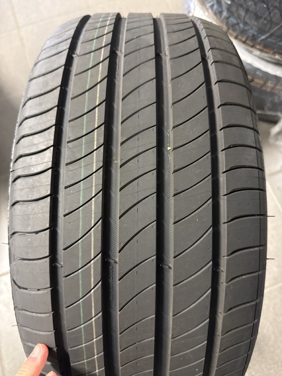 Michelin Tutti pezzi di ricambio auto: Reifen 235/40R18 – Nuovo (secondo la descrizione) da Menziken venduto da Menziken2017 2