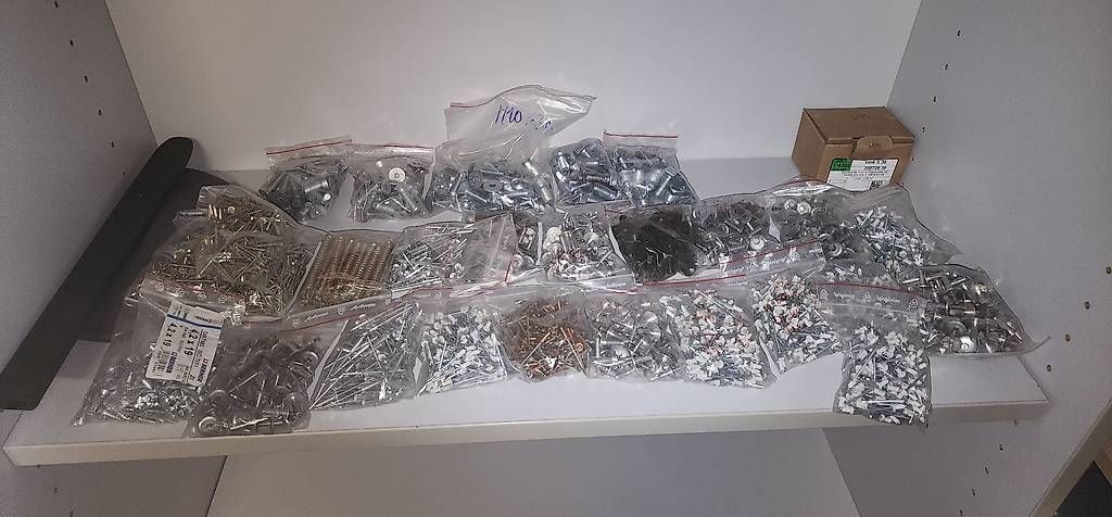Quincaillerie: Schrauben,Dübel,Nieten, Grosses Sortiment – Neuf avec emballage d'origine à Fehraltorf par Werkstatt85