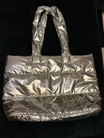 Gesteppte Tasche silberfarben metallic neuwertig von Sephora