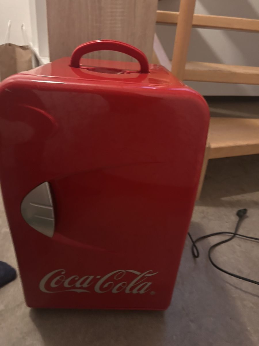 Coca-Cola Kühlschrank: Coca cola mini fridge – Gebraucht aus Glattbrugg von suz_8xg5 2