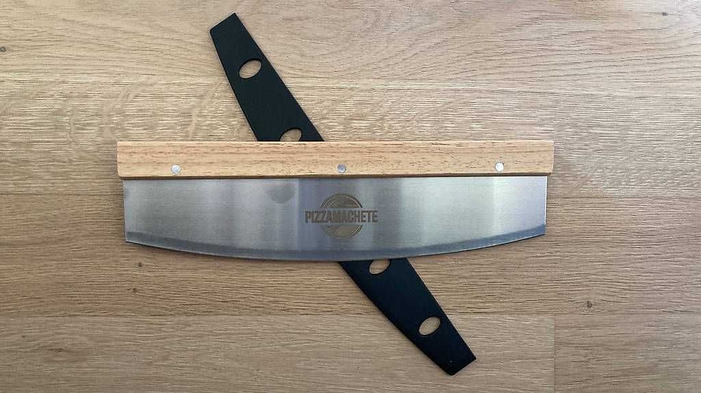 Küchenmesser: Hochwertiges Wiegemesser -Pizzamachete – Gebraucht aus Münchenbuchsee von how_fs8s