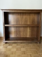 Holzregal