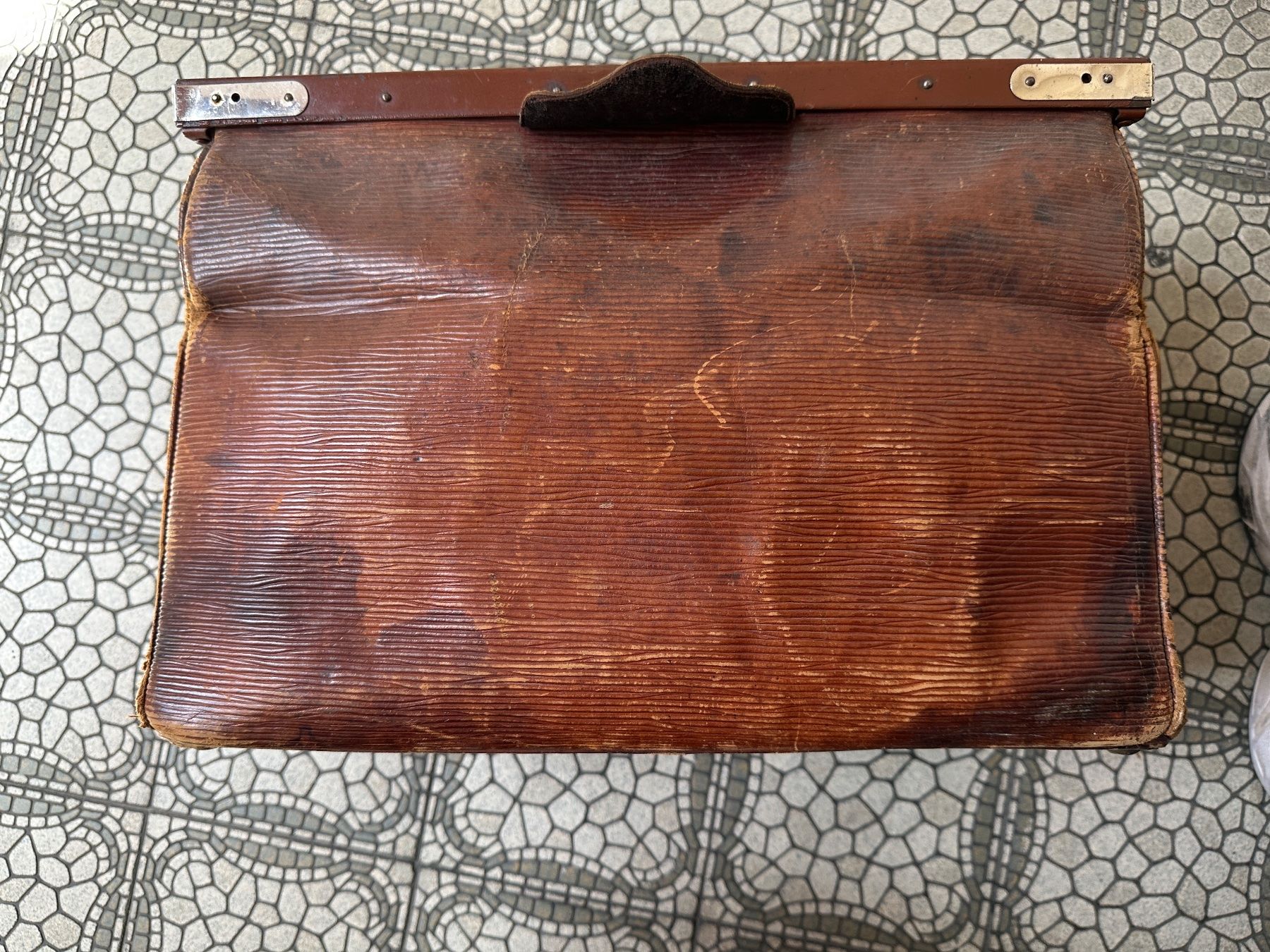 Valises de voyage: Antiker Arztkoffer -Tasche – D'occasion à Basel par Trip_7 6