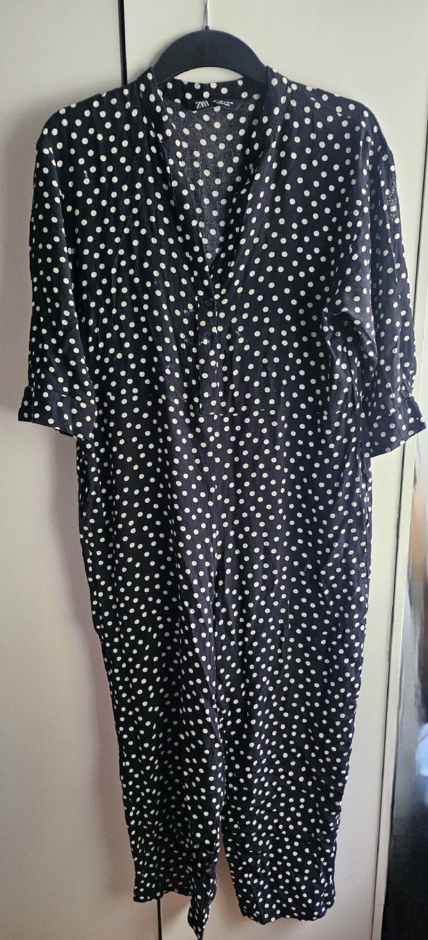 Zara Tute: Zara Jumpsuit mit Pünktchenmuster, Grösse L, – Nuovo (secondo la descrizione) da Bülach venduto da ane_yn2b