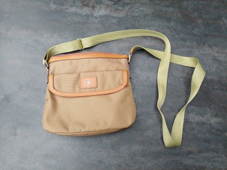 Bogner Umhängetasche, khaki/oliv - ideal für den Alltag!