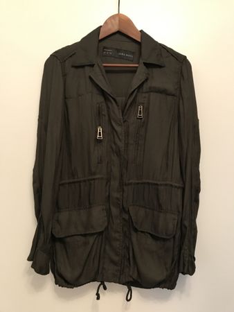 “ZARA BASIC” neuwertiges leichte Jacke Größe S