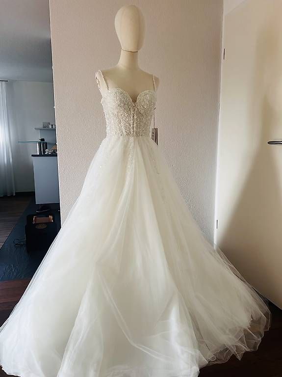 Kleider: Glitzerbrautkleid – Gebraucht aus Winterthur von Anjarys