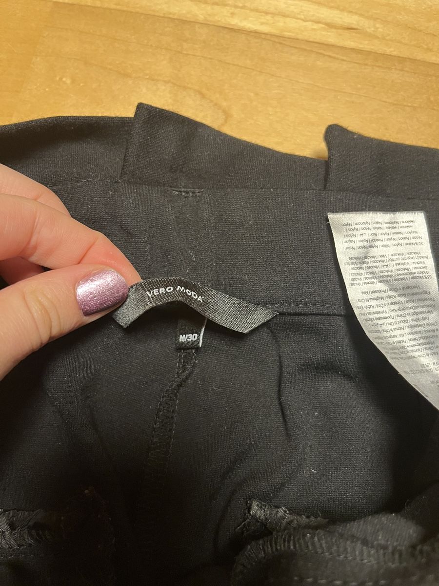 Vero Moda Pantaloni: Schwarze Stoffhose Vero Moda Gr. M – Nuovo (secondo la descrizione) da Betschwanden venduto da _janinee_ 4