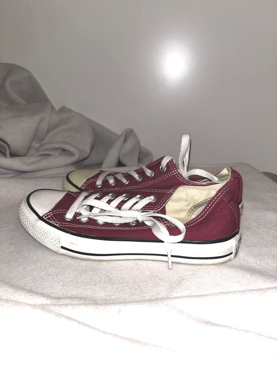 Converse Scarpe da donna: Converse All Star low Bordeaux – Usato da Luzern venduto da fer_5lyj 2