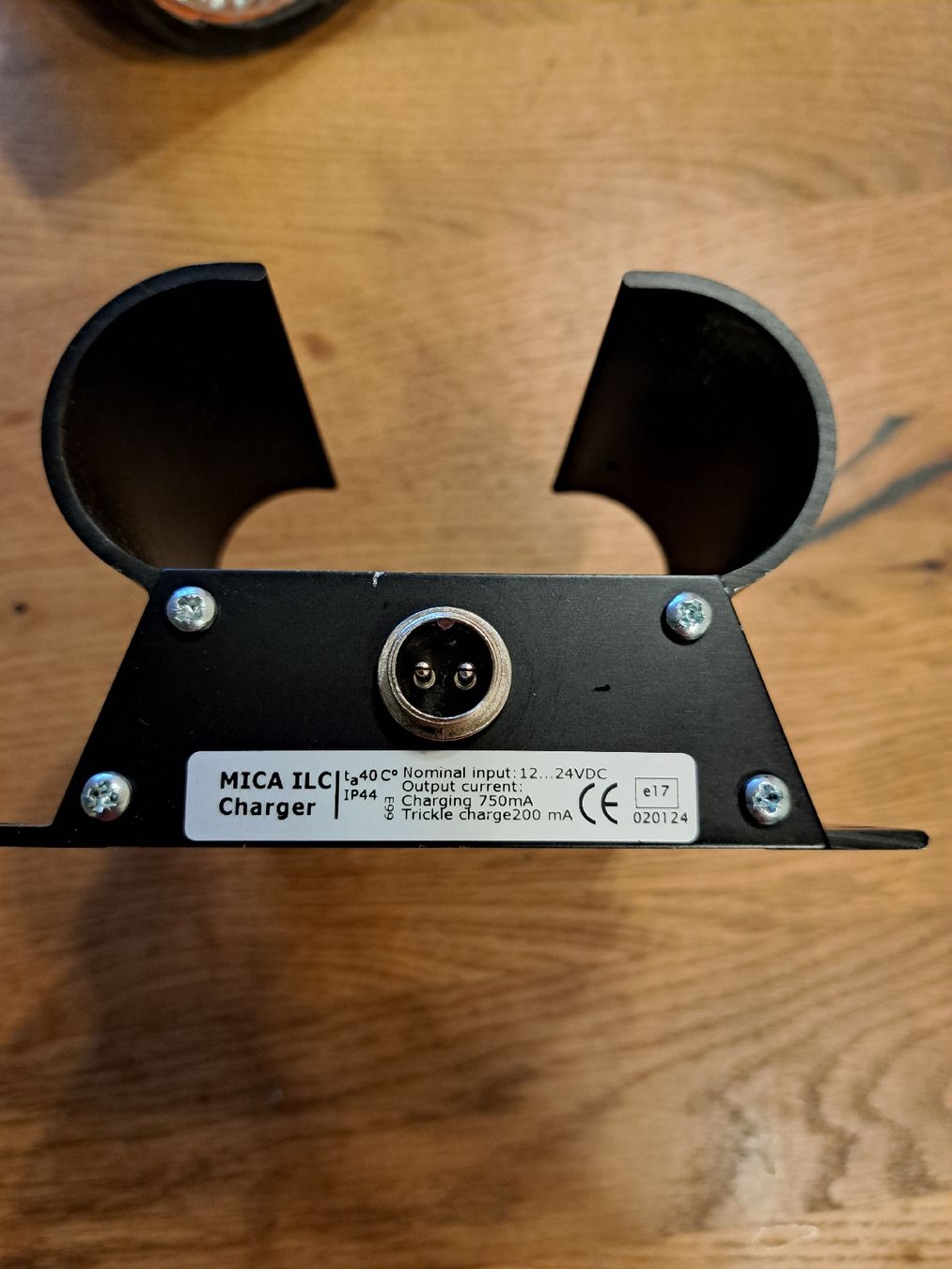 Lampade: 2x MICA Handscheinwerfer mit Ladestation gebraucht – Usato da Pratteln venduto da mab_f2fz 4