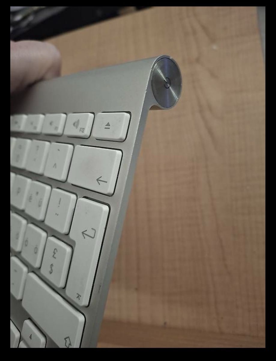 Apple Tastaturen: Clavier Apple Wireless Keyboard disposition CH  – Gebraucht aus St-Cergue von ste_bjn2 4