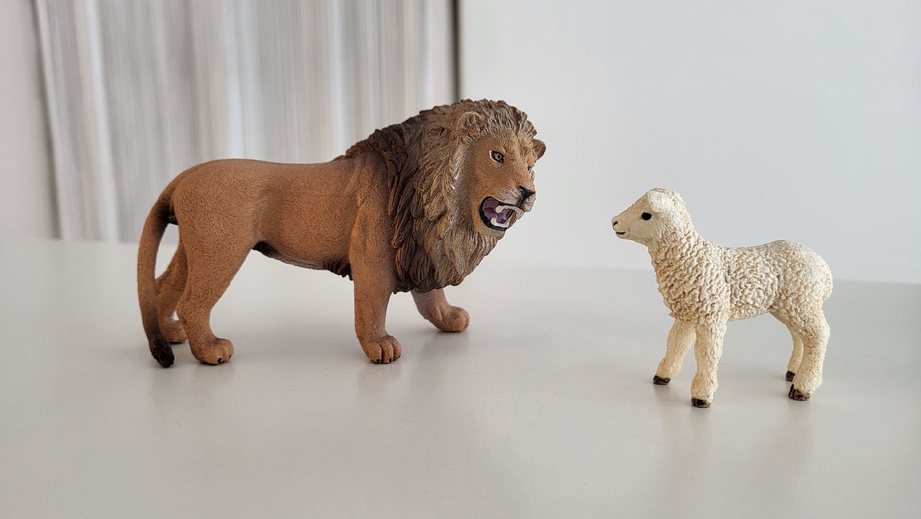 Schleich Statuette: Schleich Figuren Löwe und Lamm Set – Usato da Zürich venduto da TurtleRain 2