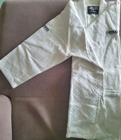 Judo Anzug, Grösse 170 (Jacke) & 180(Hose) Top Zustand.