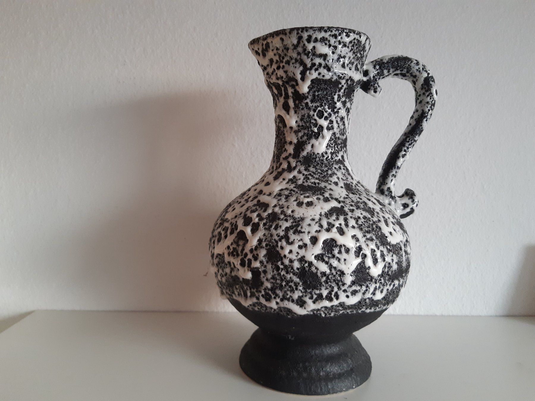 Vasi & Recipienti: Vintage Krug / Vase weiss/schwarz – Nuovo (secondo la descrizione) da Greifensee venduto da Foxglove 2
