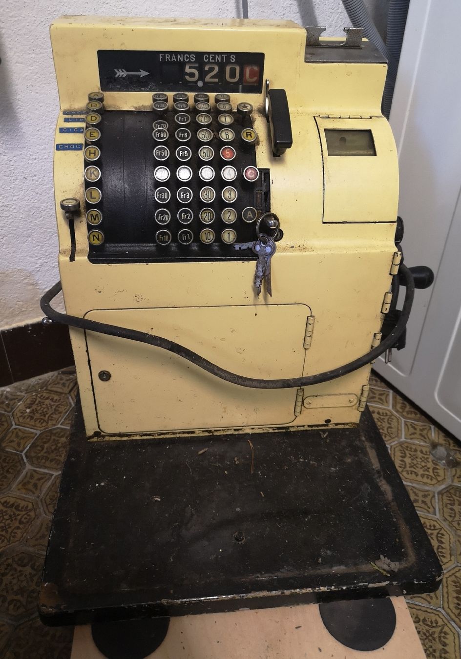 Registratore di cassa: Caisse enregistreuse ancienne – Usato da Conthey venduto da Cathlouz 5