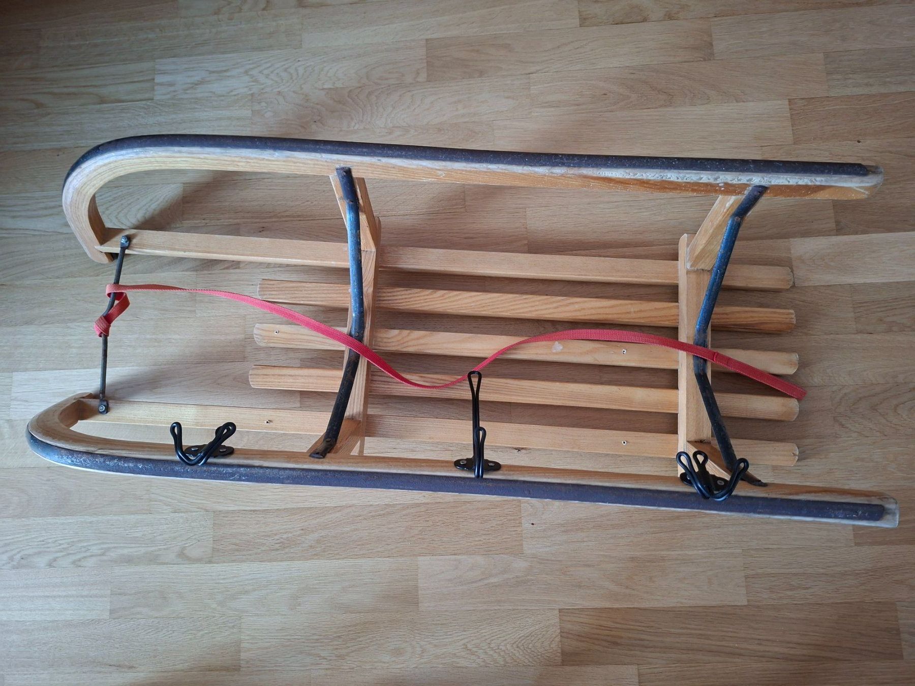 Garderobe: Gardarobe - Schlitten – Gebraucht aus Luzern von nse_62lh 2