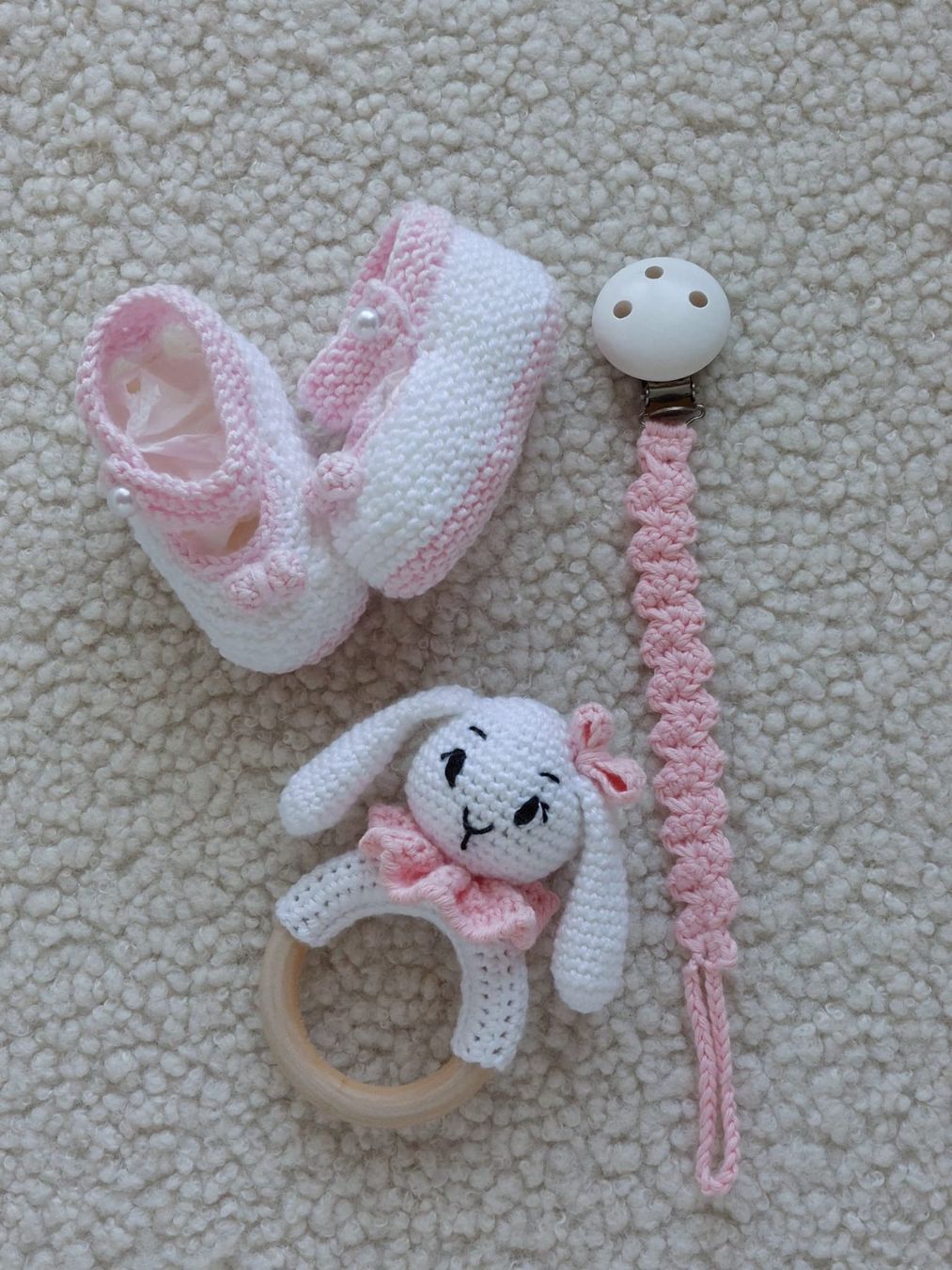 Giocattoli: Babyfinkli / Nuggikette / Greifling – Nuovo e nell'imballaggio originale da Bleienbach venduto da babyhandgemachts 1