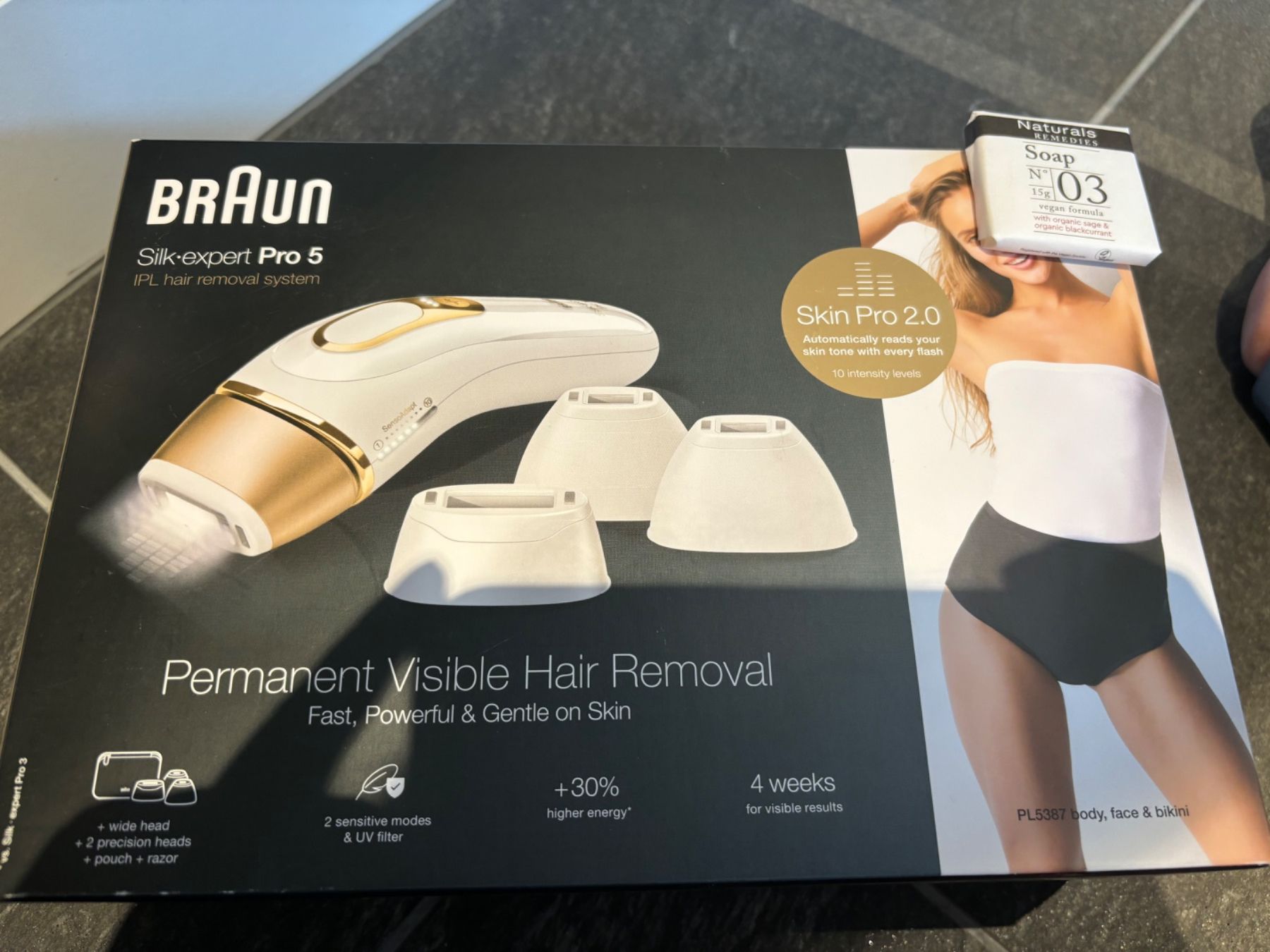 Braun Epilatori: Braun Silk-expert Pro 5 IPL Haarentferner fast NEU – Usato da Stadel venduto da Chanel_5