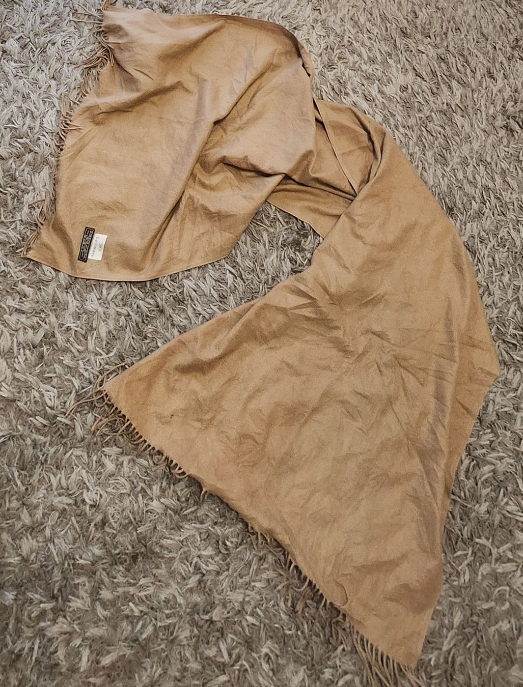 Foulards, Tücher & Schals: Écharpe Aone Studics laine 100% vierge camel avec franges – Gebraucht aus Niedergösgen von Eva2410 4