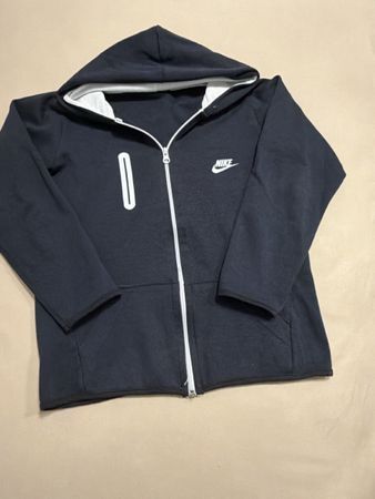 Nike Kapuzenjacke schwarz mit Reissverschluss gebraucht