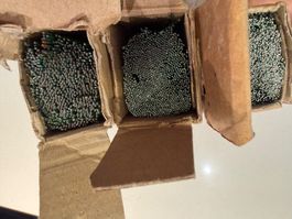 3 Schachteln mit Draht für Floristen. 3 verschiedene Stärken