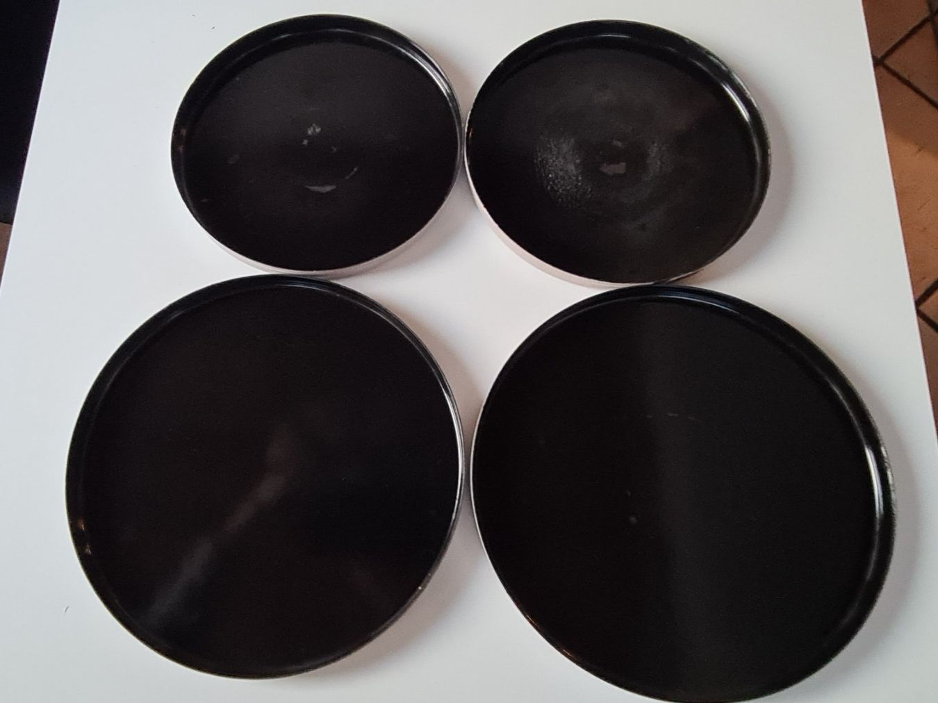 Tutte le decorazioni: Erdplatten Deckel 2  St. Durchmesser 20 cm + 2 St. 24 cm alt – Usato da Aldesago venduto da mym_p9n6 5