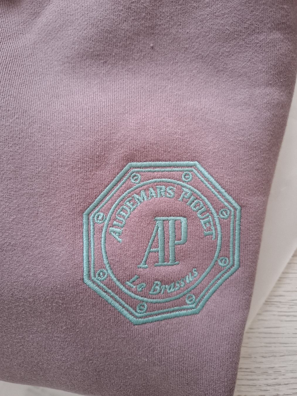 Pullover & Sweatshirts: Pull Audemars Piguet Travis Scott Cactus Jack – Neu und originalverpackt aus Le Locle von Lapidary.Duc 4