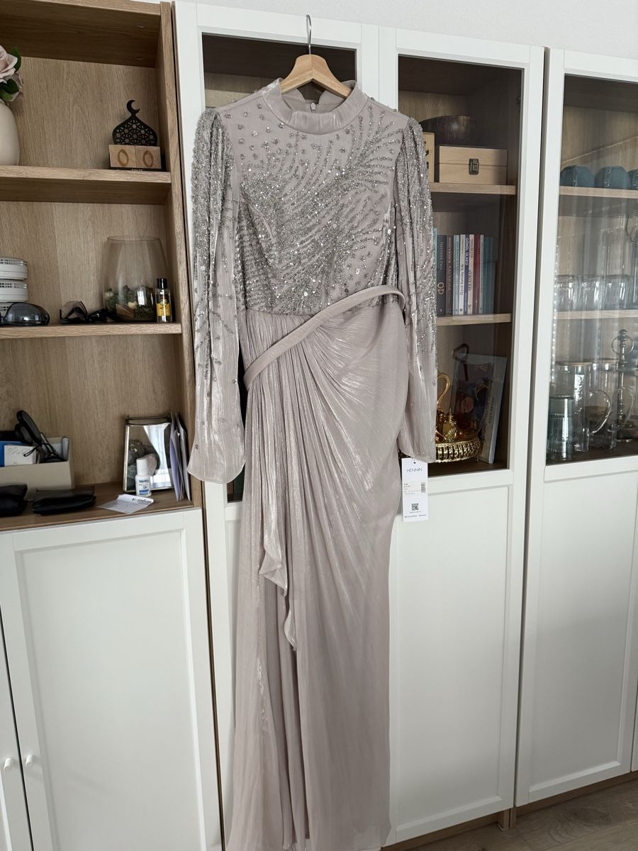 Vestiti: Elegantes Abendkleid mit Pailletten. – Nuovo e nell'imballaggio originale da Winterthur venduto da Gulsn 4